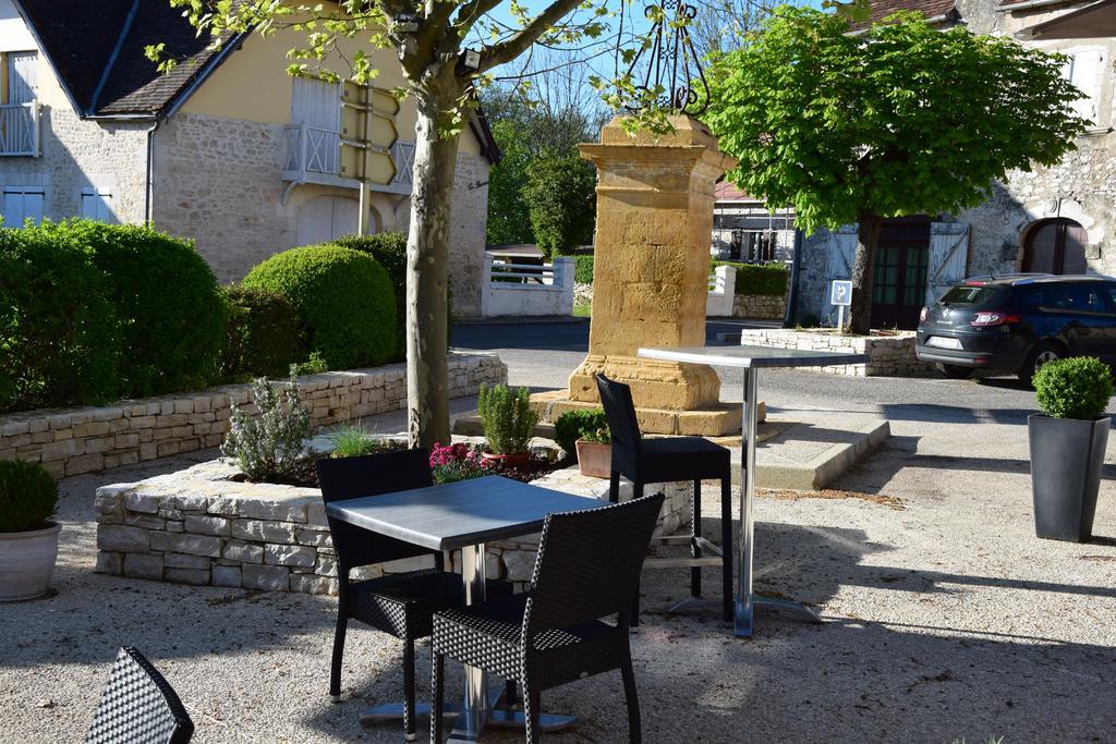 Hotel Le Petit Relais à Calès Extérieur photo