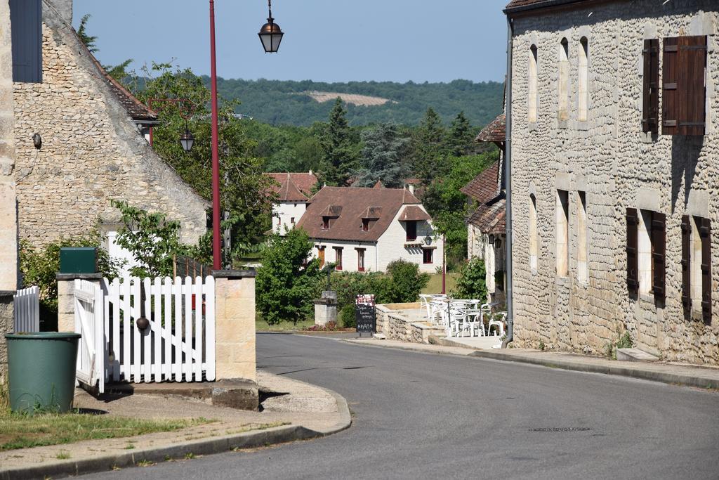 Hotel Le Petit Relais à Calès Extérieur photo